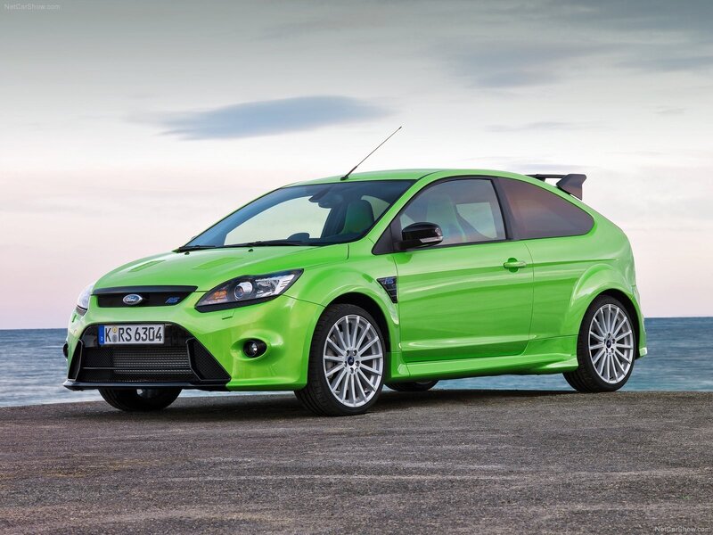 Green Ford Focus RS