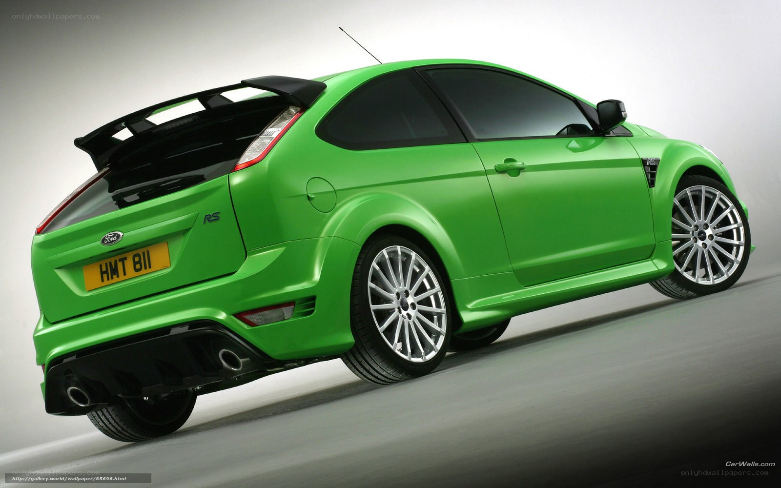 Green Ford Focus RS