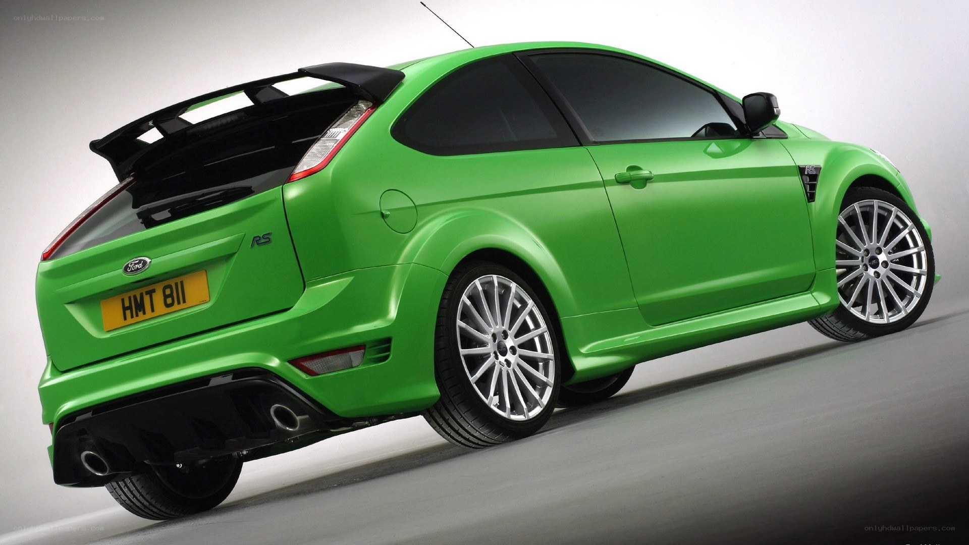 green ford focus rs
