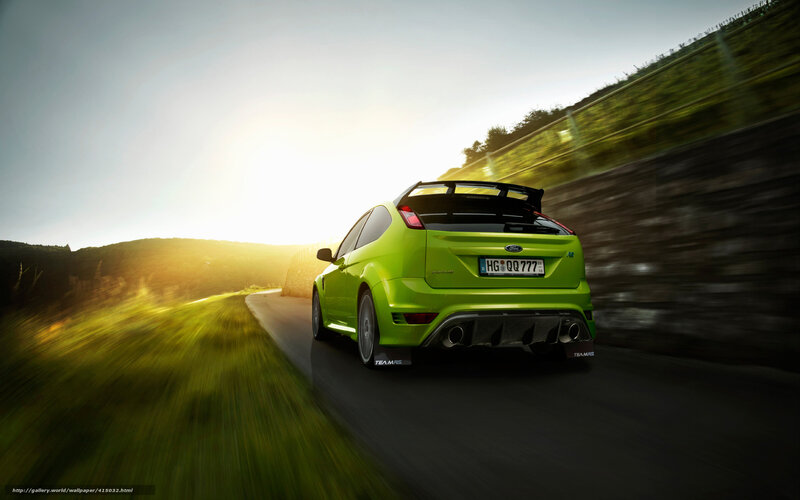 Green Ford Focus Rs — Dynamic, Sunset