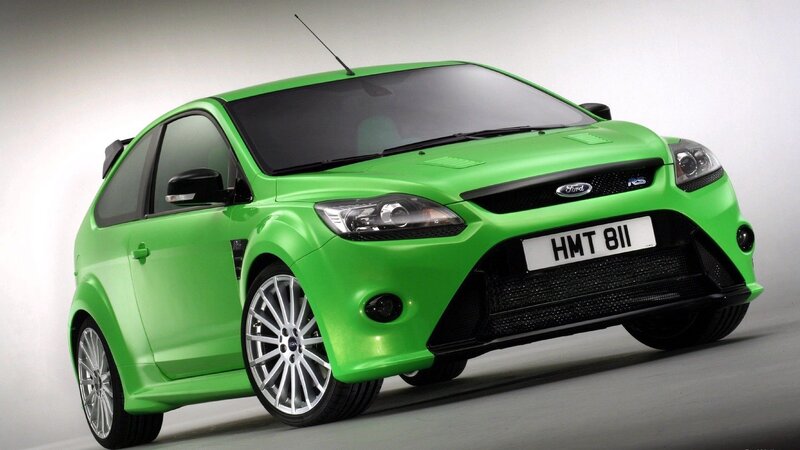 Green Ford Focus Rs — Neutral
