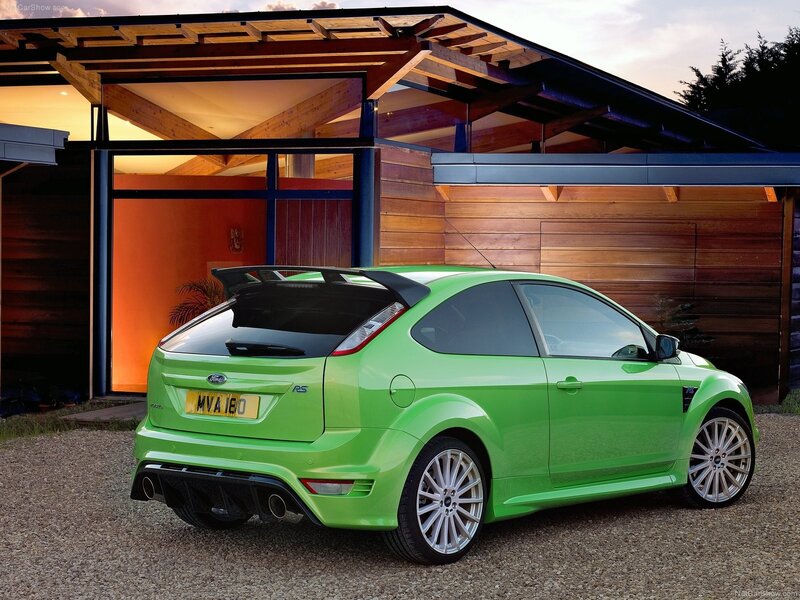 Green Ford Focus RS parked outside