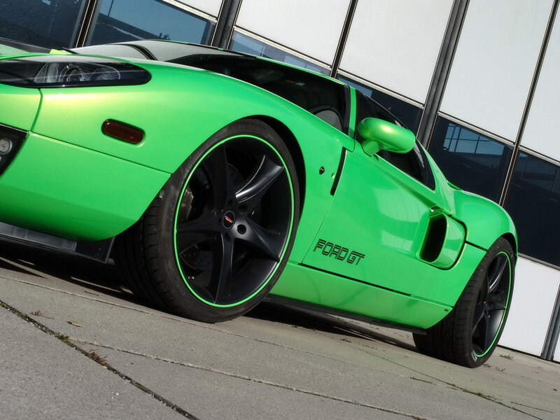 green ford gt sports car