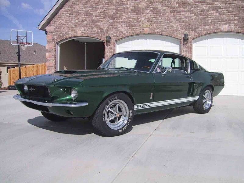 Green Ford Mustang Gt500