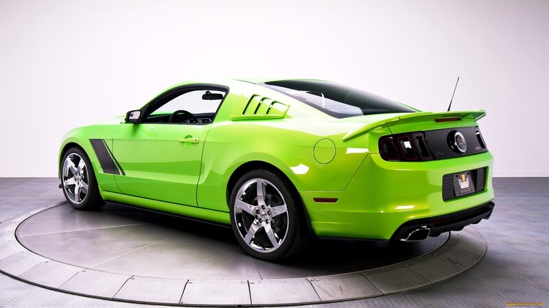 Green Ford Mustang — Lime Green, Neutral