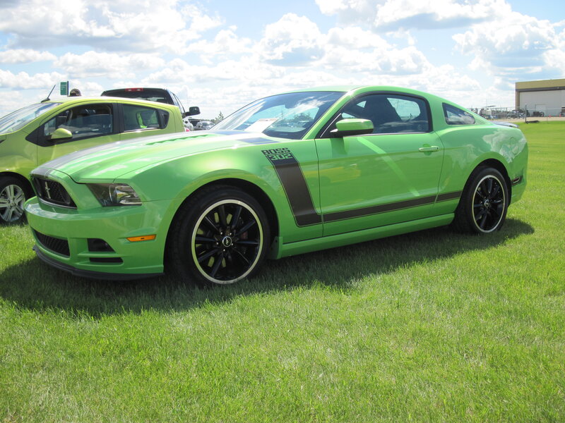 Green Ford Mustang — Outdoor