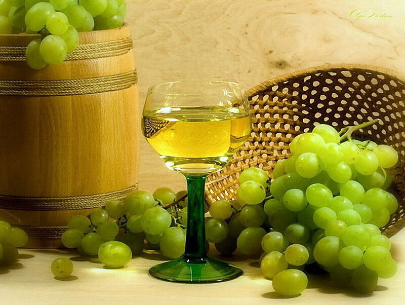 Green Grapes and Wine