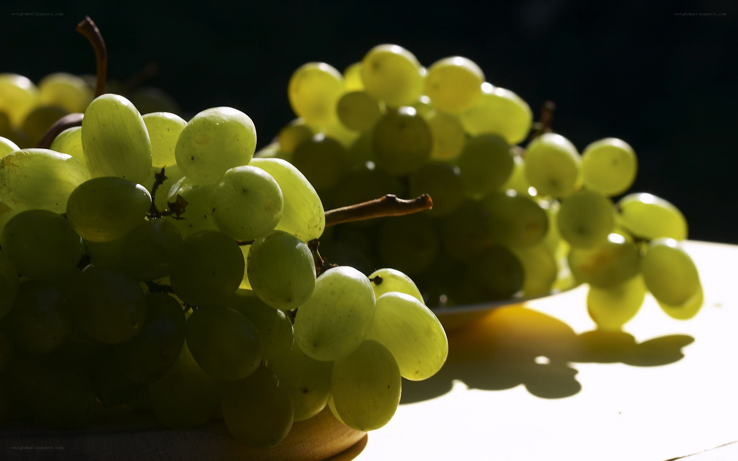 green grapes in sunlight