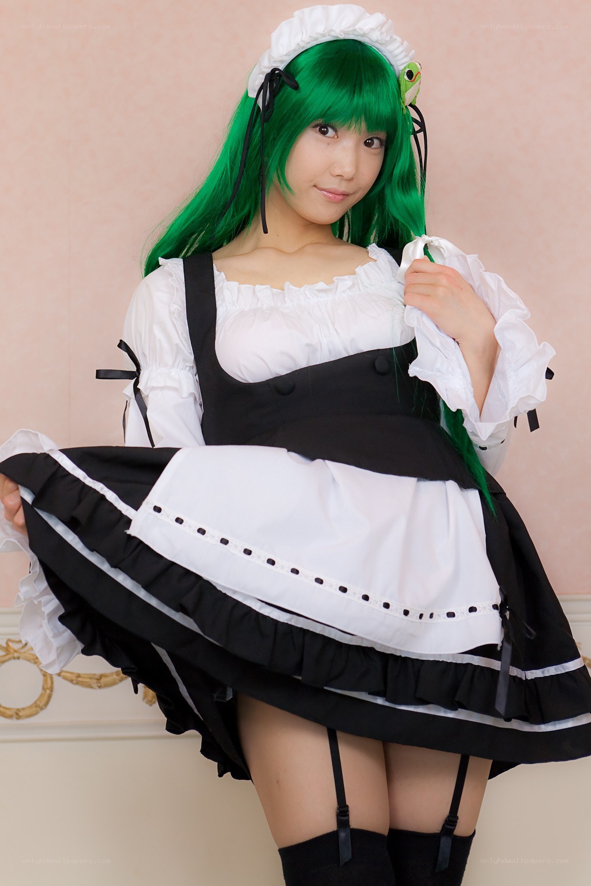 green-haired maid cosplayer
