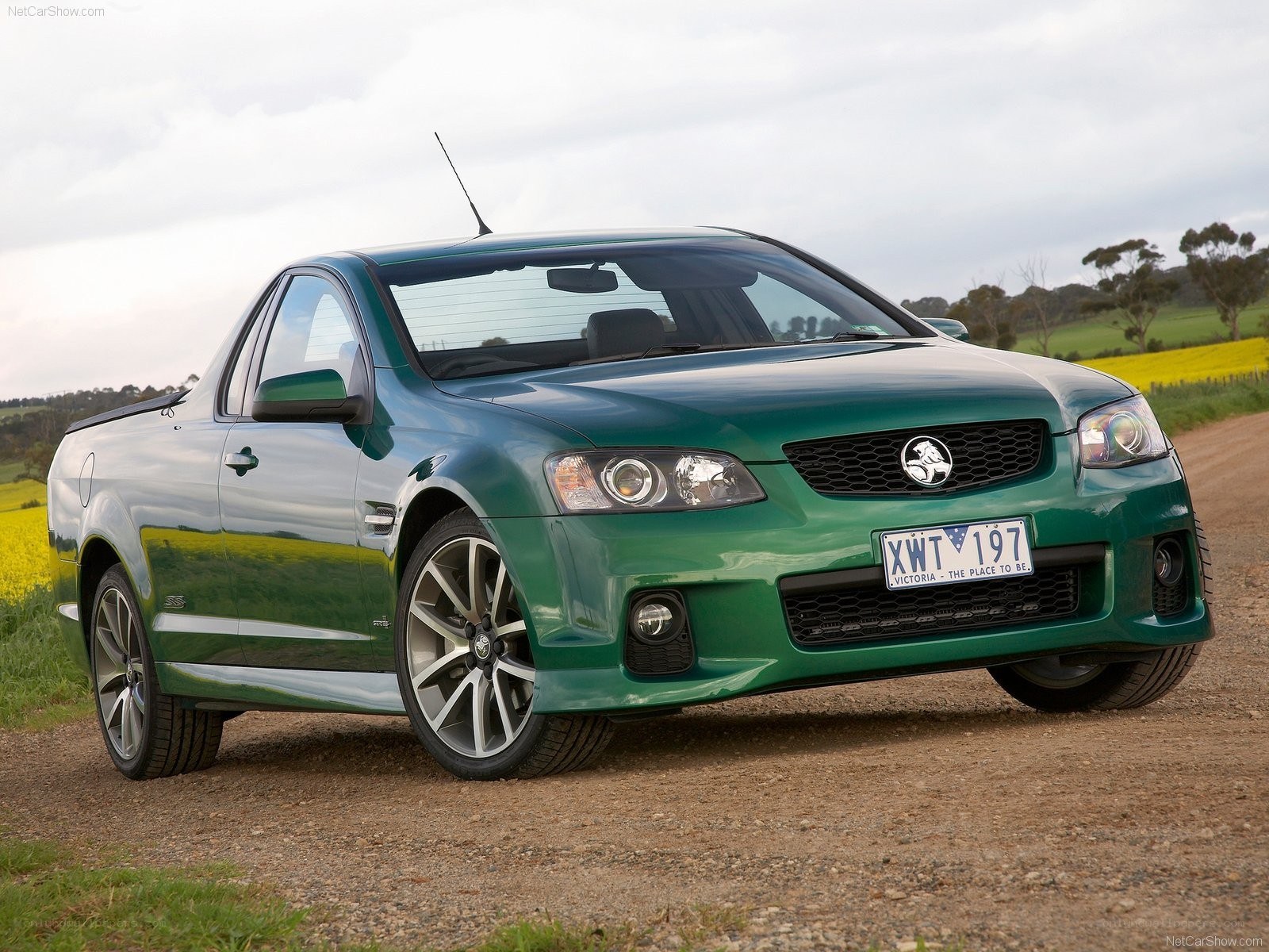 green Holden utility truck
