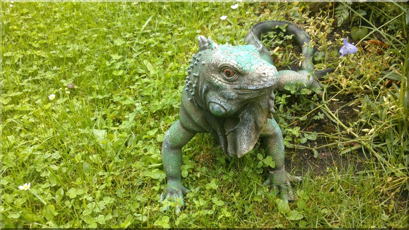 Green Iguana Statue
