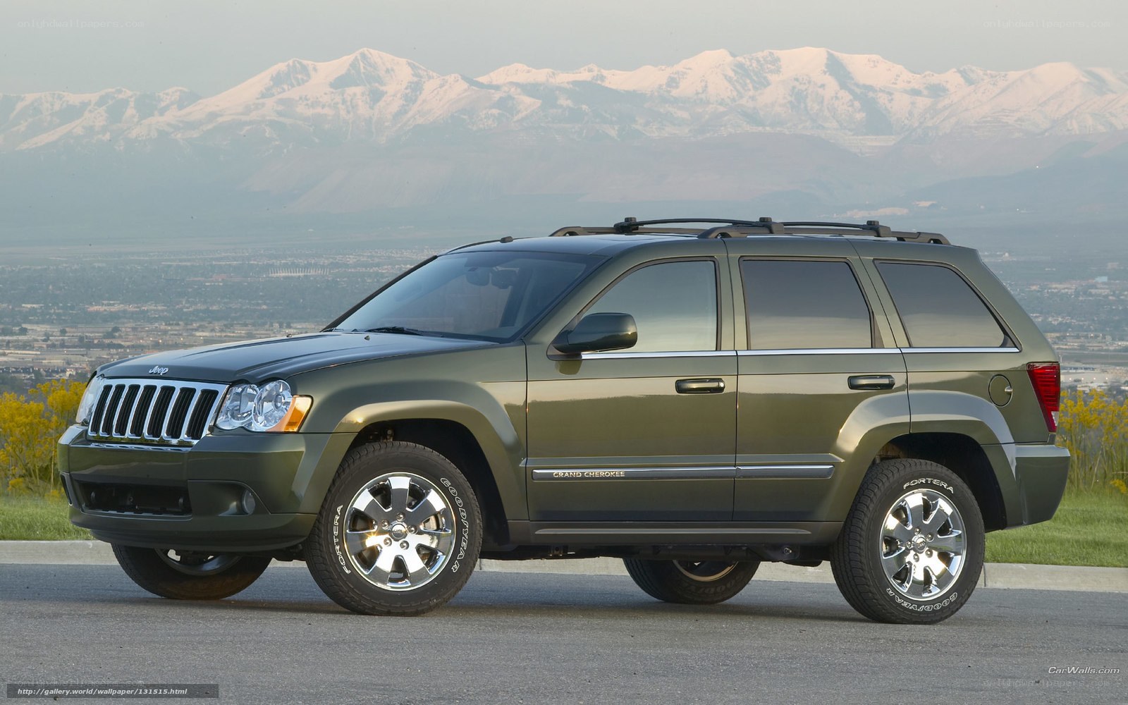 Green Jeep Grand Cherokee