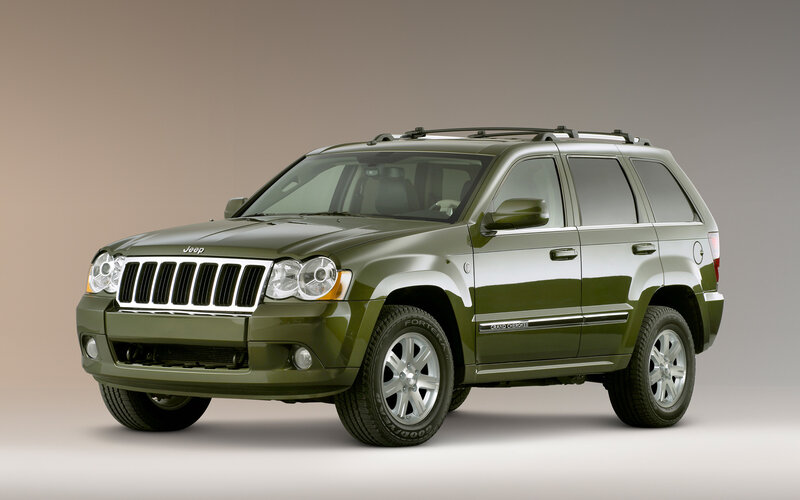 Green Jeep Grand Cherokee — Olive Green