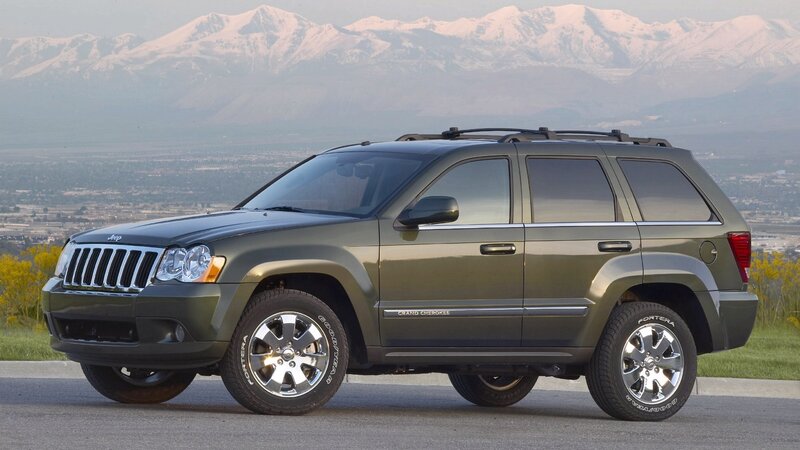 Green Jeep Grand Cherokee — Serene, Afternoon, Photograph, Mountains