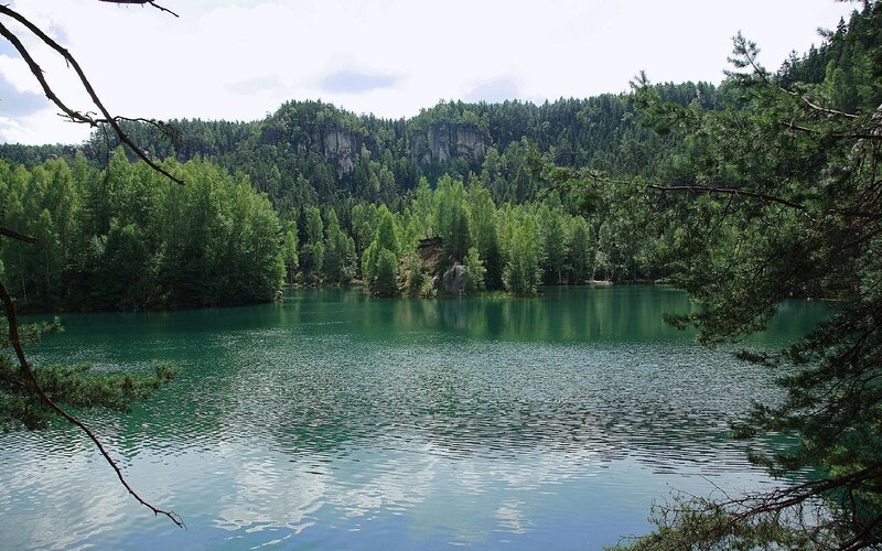 Green Lake in Forest — Serene, Afternoon, Photograph, Trees, Mountain, Rock