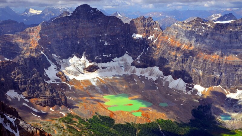 Green Lake in Mountain — Dramatic, Afternoon