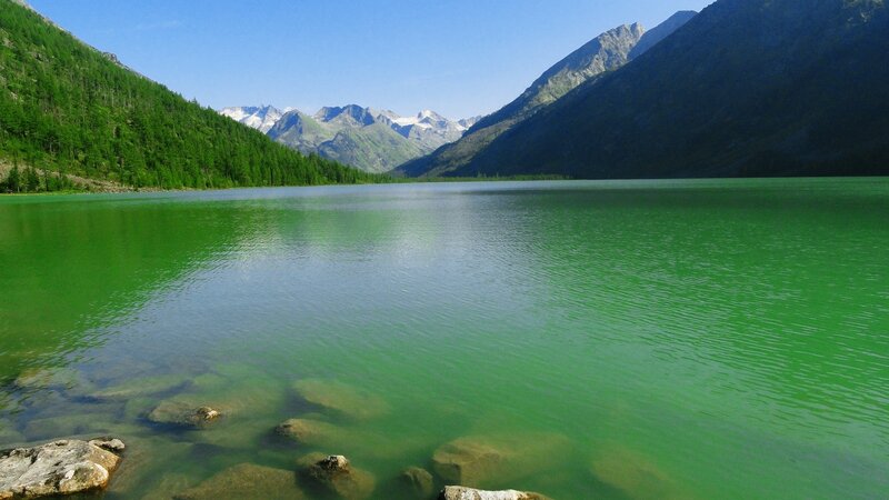 Green Lake in Mountains — Serene, Afternoon, Photograph, Forest, Snow