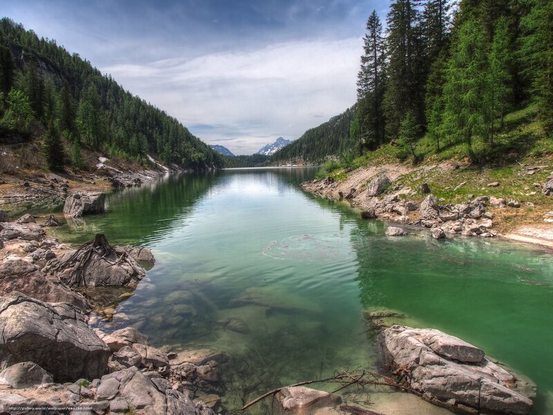 Green Lake in Valley — Serene, Afternoon, Photograph, Trees, Mountains