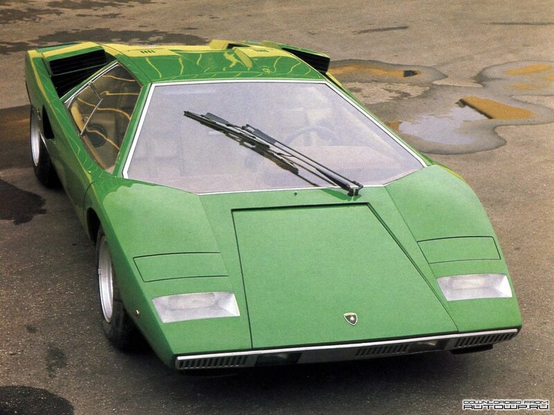 Green Lamborghini Countach