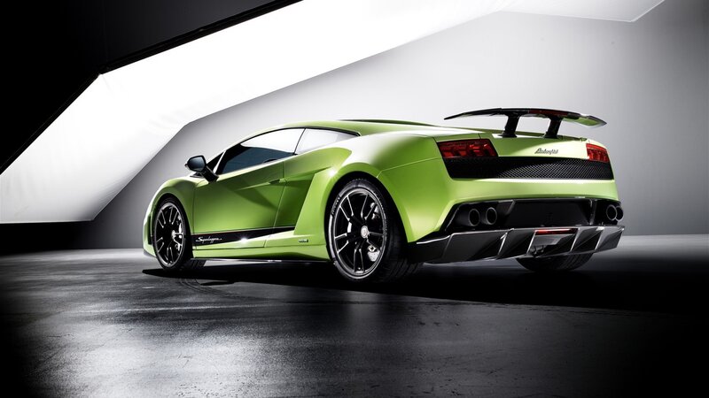 green lamborghini sports car
