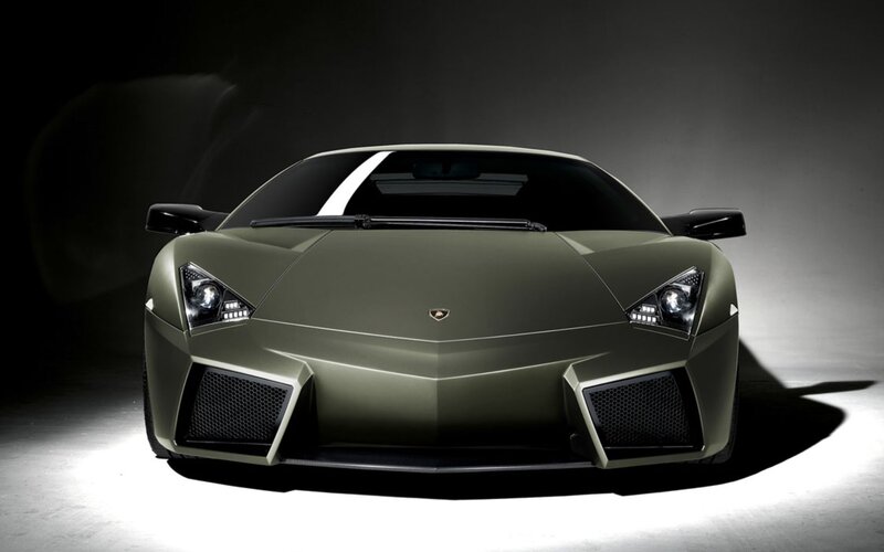 green lamborghini sports car