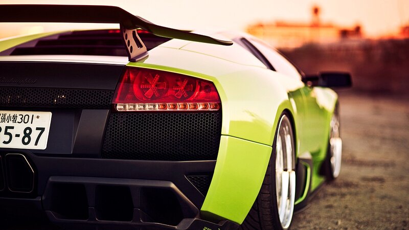 green lamborghini sports car