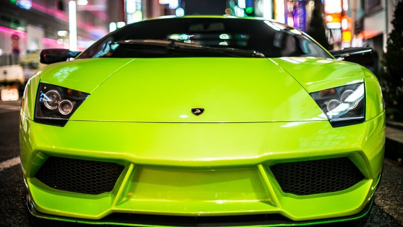 green lamborghini sports car