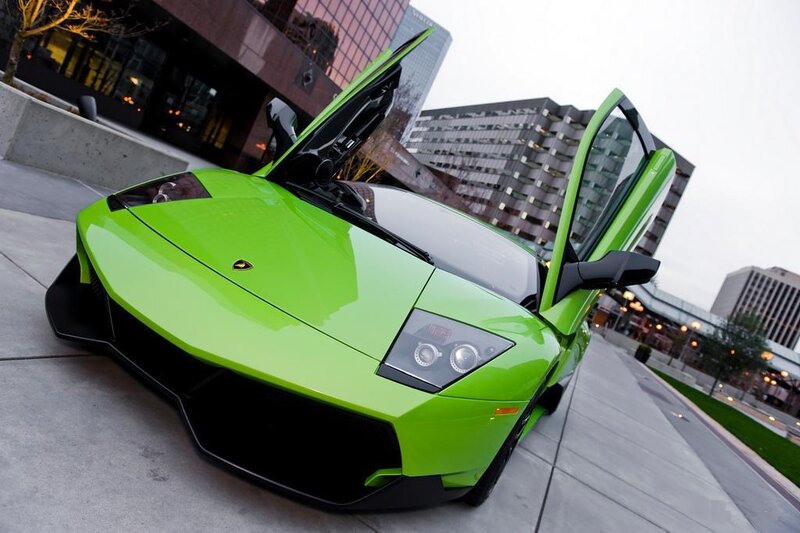 green lamborghini sports car