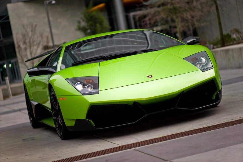 green lamborghini sports car