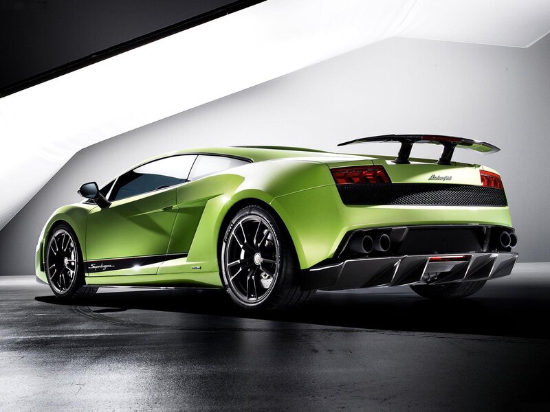green lamborghini sports car