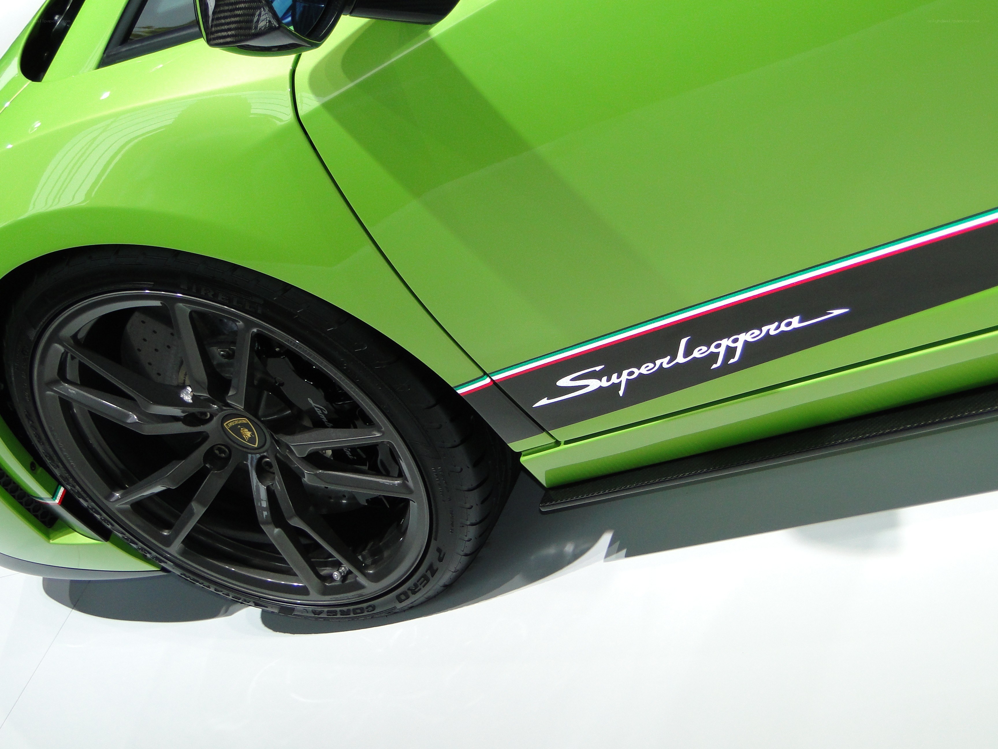 Green Lamborghini Superleggera