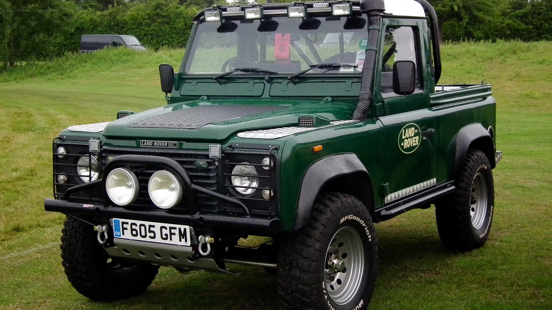 Green Land Rover Defender