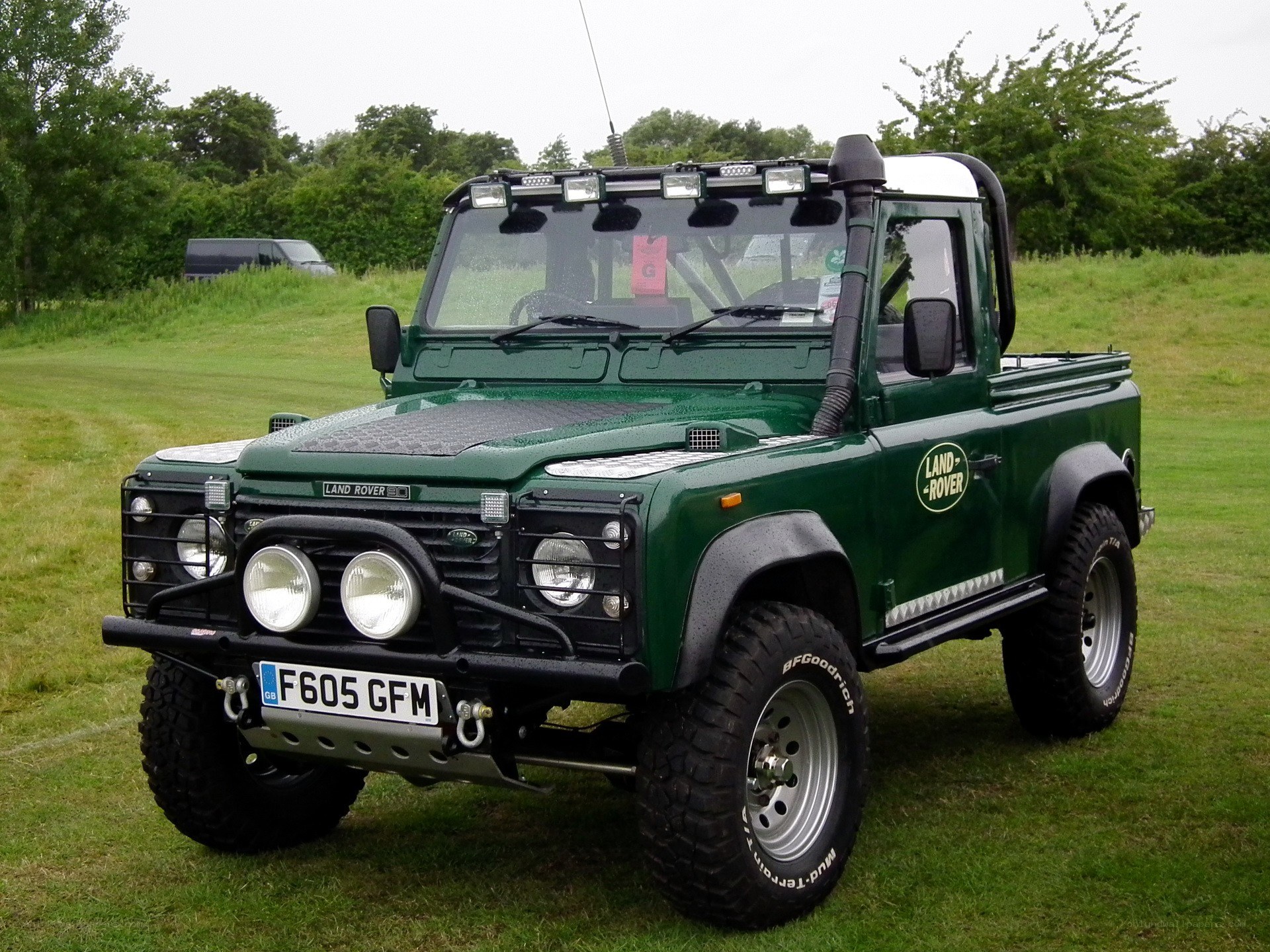 Green Land Rover Defender