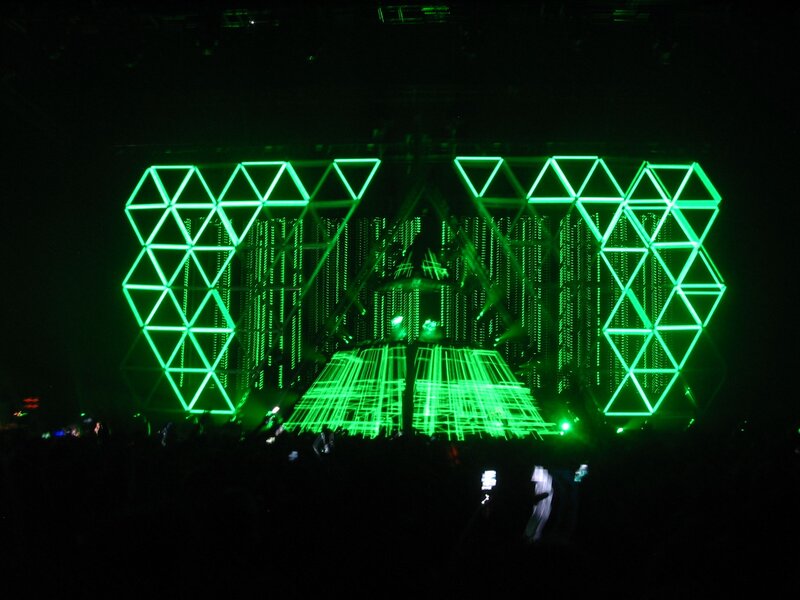 green laser stage show