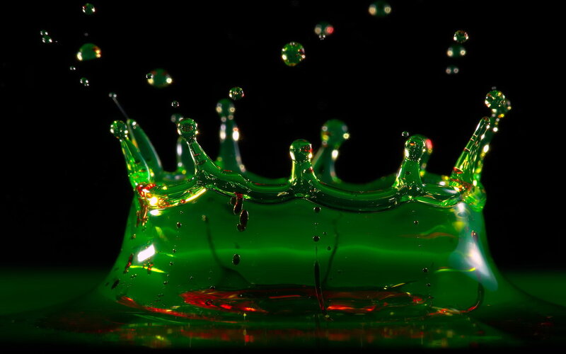 Green Liquid Splash — Dramatic, Photograph, Drops