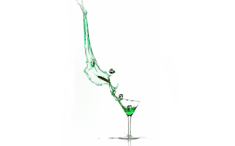 Green Liquid Splash — Dynamic