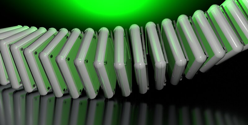 Green-lit domino chain
