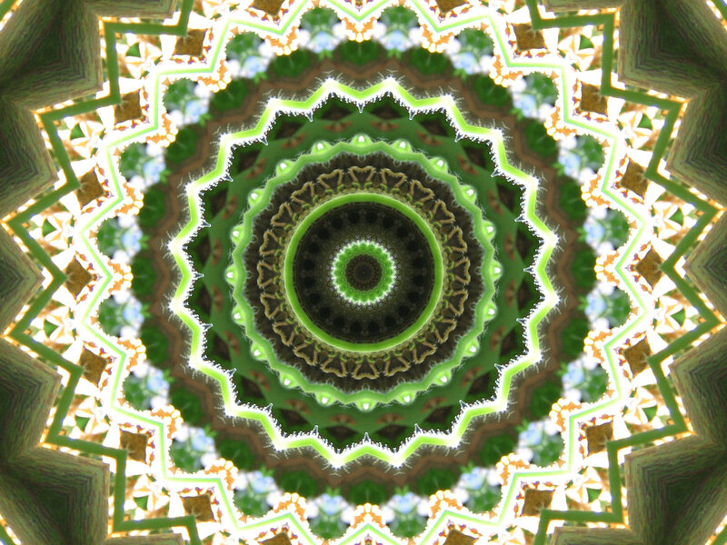 Green Mandala Pattern — Hypnotic, Abstract