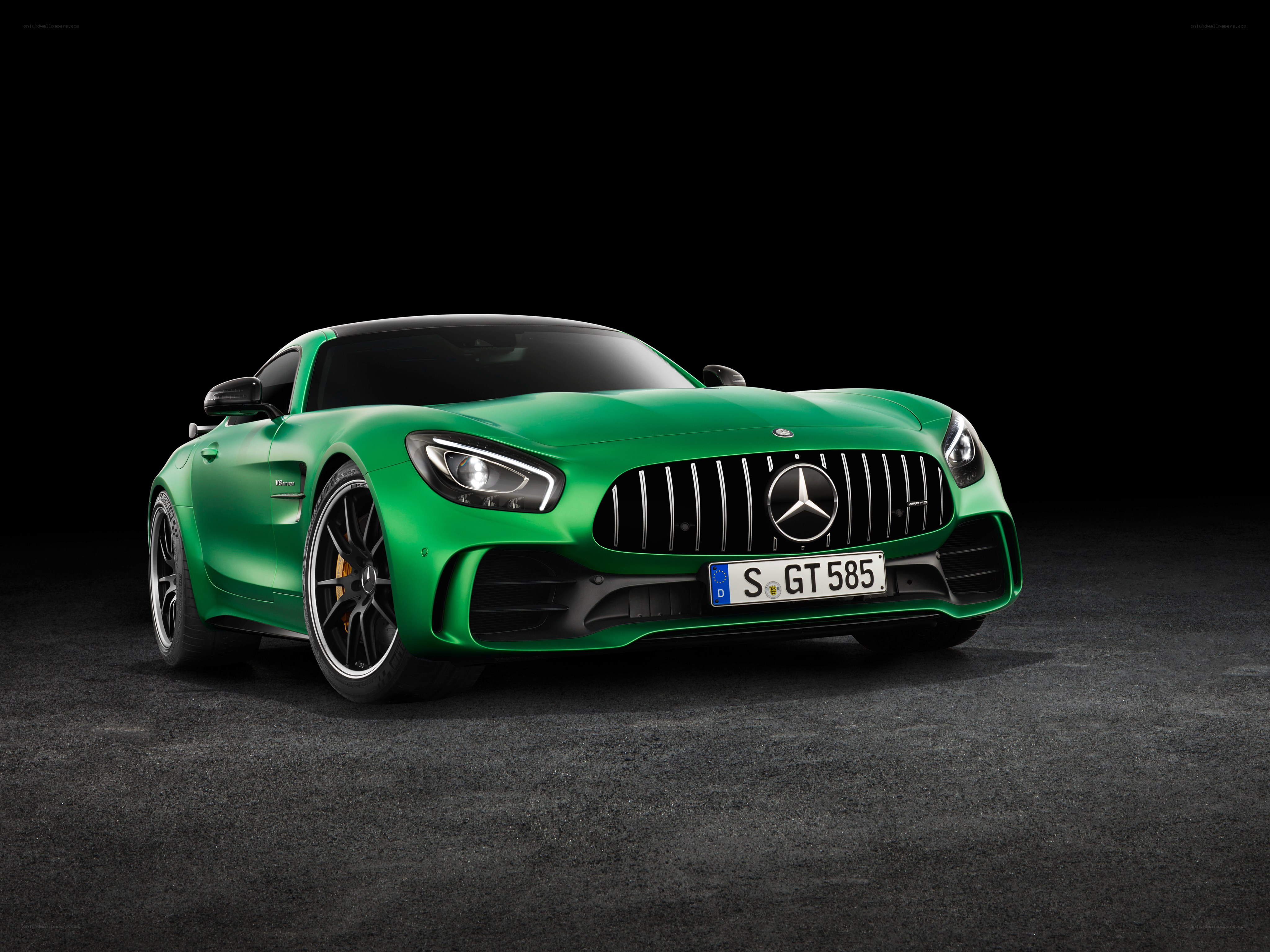 Green Mercedes-AMG GT R