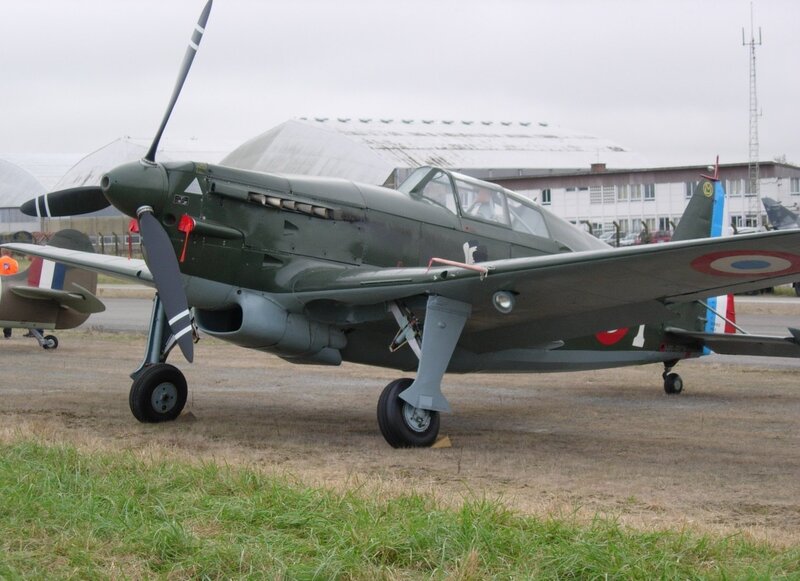 Green Military Aircraft — Calm