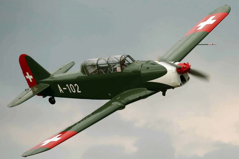 Green Military Aircraft — Dynamic