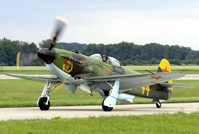 Green Military Plane — Calm