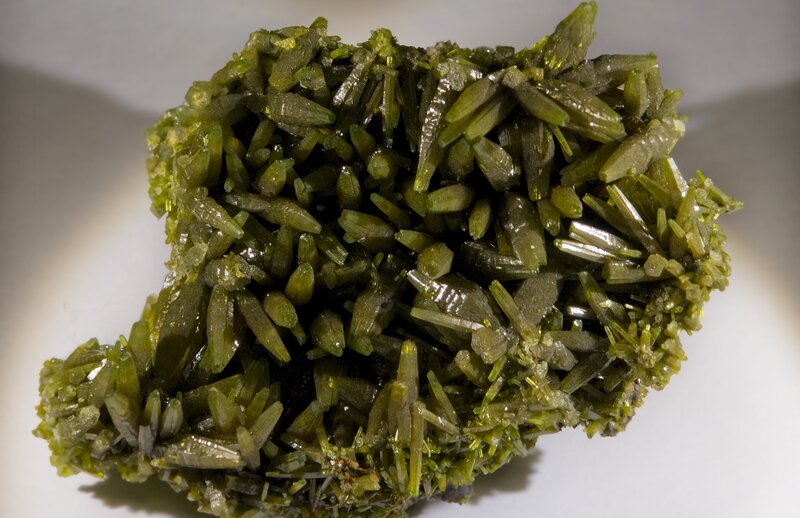 Green Mineral Cluster — Neutral