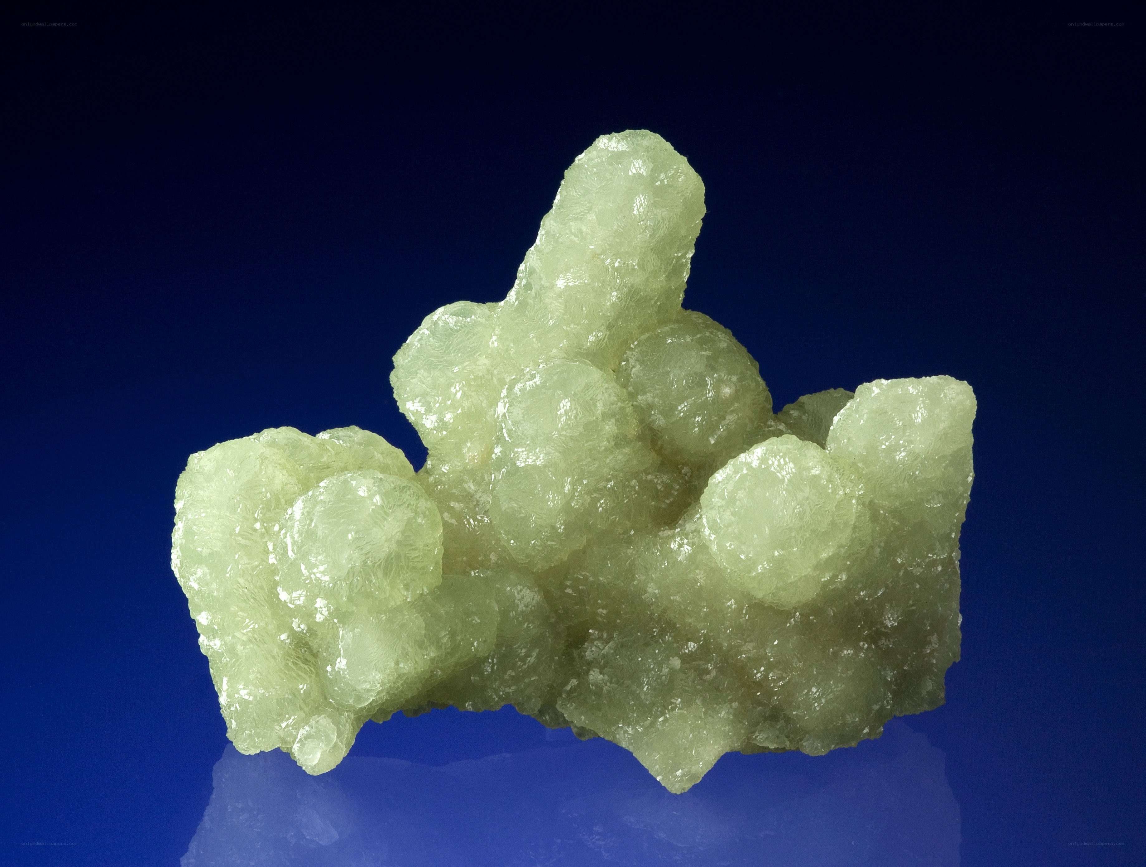green mineral cluster