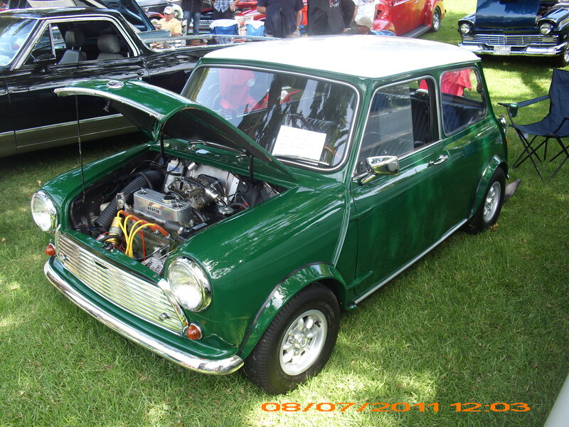 Green Mini Cooper Car