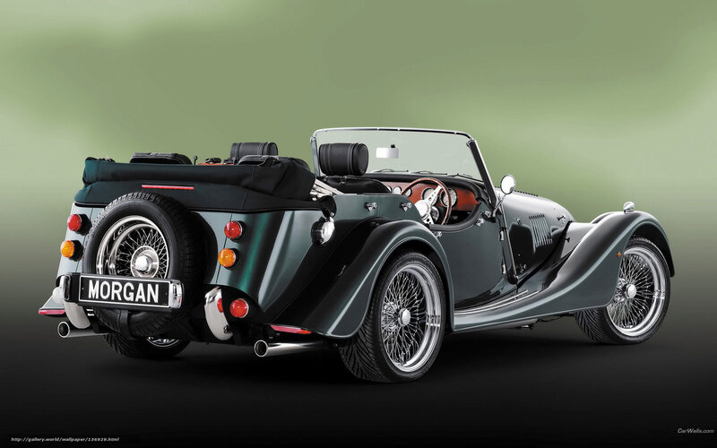 Green Morgan Roadster — Dramatic