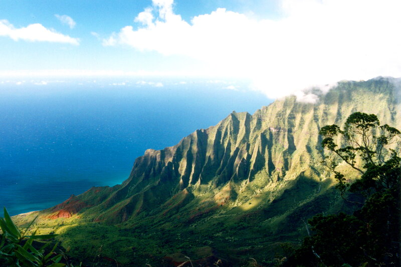 Green Mountain Cliffs — Serene
