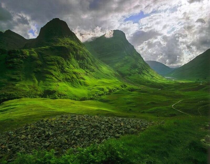 Green Mountains Valley — Dramatic