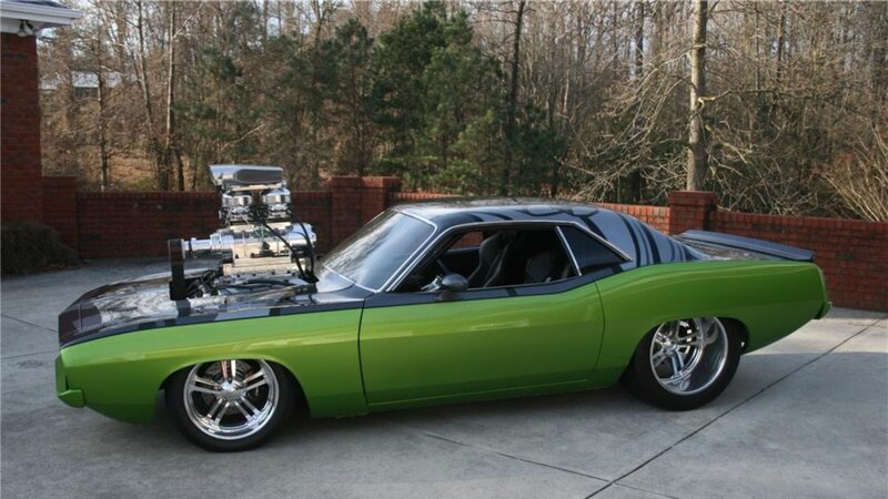 Green Muscle Car — Calm