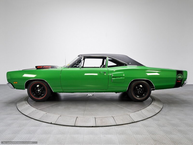 Green Muscle Car — Neutral, Photograph, Black Roof
